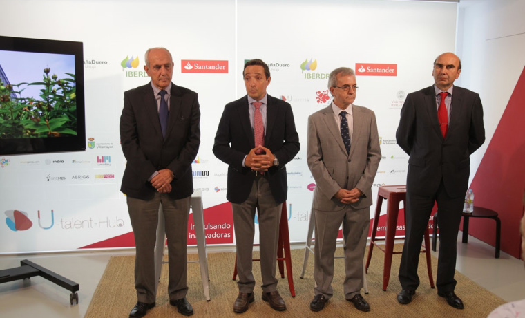 Un momento de la presentación de los premiados