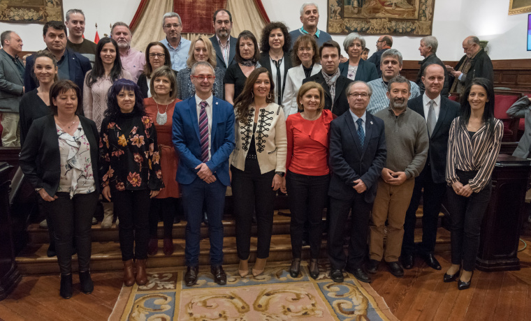 Personal de Administración y Servicios que cumple 15  años de permanencia en el servicio