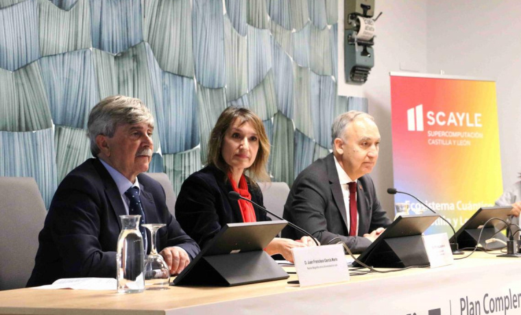 De izda a dcha. Juan Francisco García Marín, Rocío Lucas y Antonio Largo. 