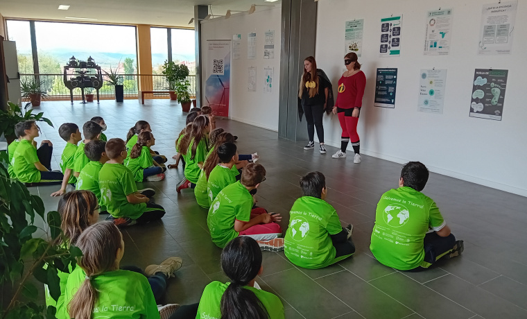 La Escuela Politécnica Superior y la Facultad de Educación y Turismo de Ávila organizan el proyecto ‘Salvemos la Tierra’