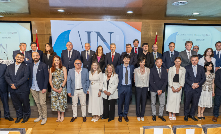 Foto de familia de los Premios Innovadores 2025 de "El Mundo Castilla y León"
