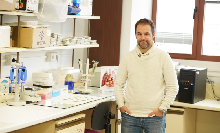 El profesor de Parasitología Rodrigo Morchón, VI Premio Laboratorios Boehringer Ingelheim Animal Health España