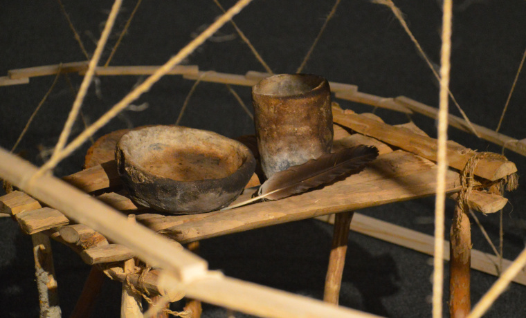 El artista salmantino Mario Valle plasma en la exposición ‘Habitares’ las facetas más animales del ser humano y su relación con el medio 