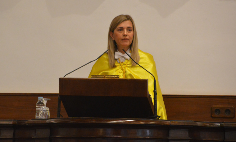 La profesora de la Universidad de Salamanca María Victoria Mateos
