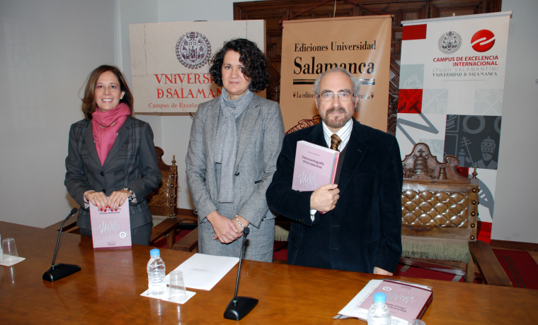María José Rodríguez Sánchez de León, María Ángeles Serrano y Manuel Cascón Bueno antes de la rueda de prensa.