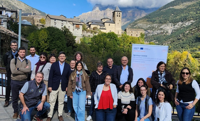 Miembros del proyecto AgroTour SUDOE en la reunión de coordinación en Torla (Huesca)