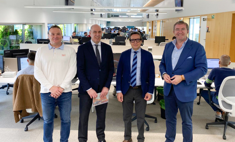 Visita del rector a las instalaciones de Global Exchange junto a su presidente Isidoro J. Alanís,