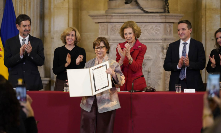 Piedad Bonnet recibe el Premio Reina Sofía de Poesía Iberoamericana
