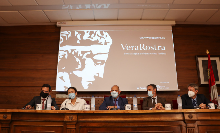 Presentación de la revista digital "www.verarostra.es" en la Facultad de Derecho 