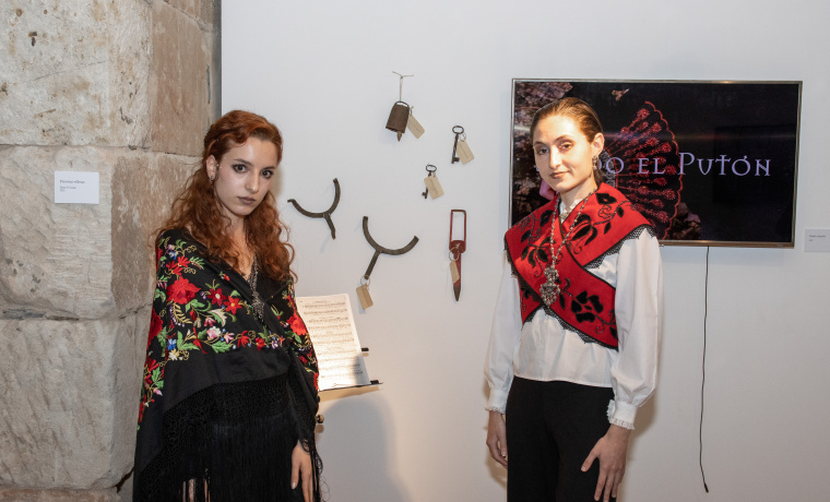 Elena P. Cuesta y María Marlen, artistas.
