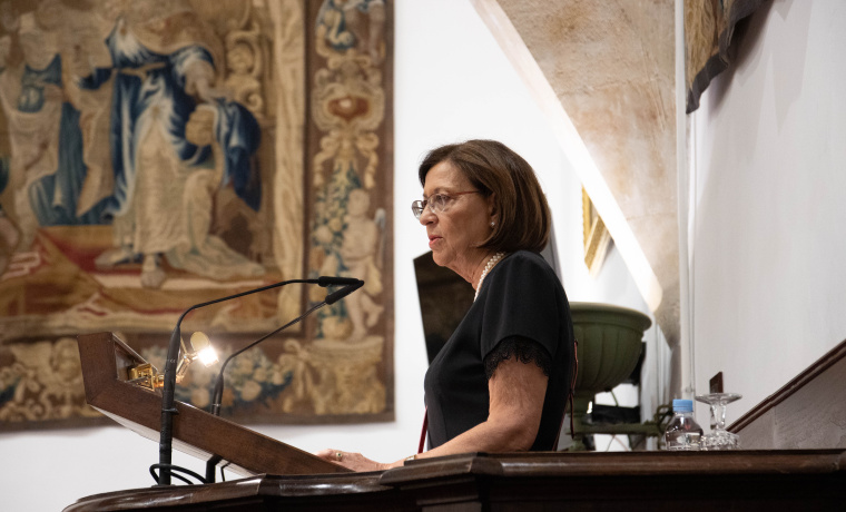 María Dolores Ludeña de la Cruz durante su discurso 'Pasado y presente del diagnostico anatomo-patológico'