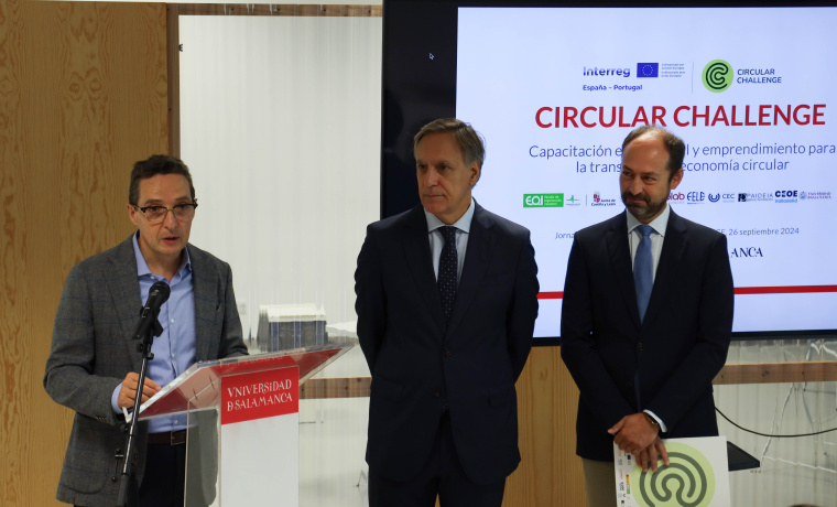 Juan Manuel Corchado durante su intervención en la inauguración del proyecto junto a Carlos García Carballo y Óscar Lorenzo