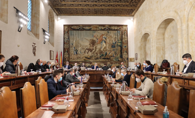 Consejo de Gobierno celebrado en la Capilla Universitaria de Rectorado 