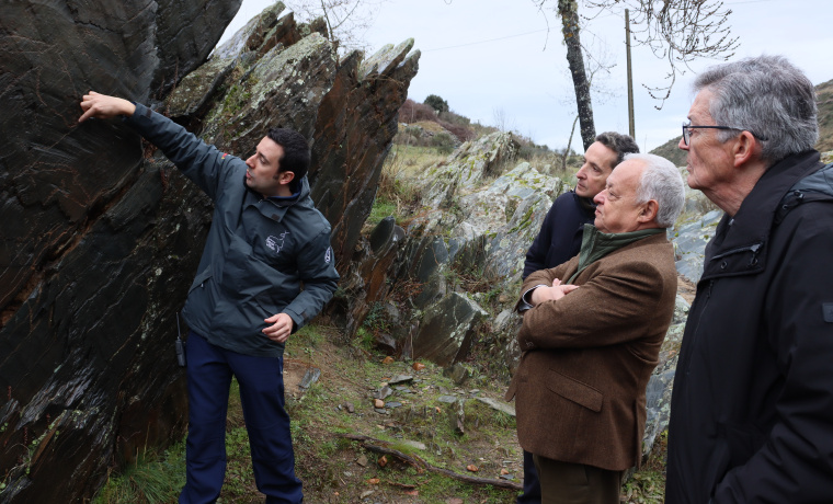 El rector de la Universidad de Salamanca, el presidente de la Fundación Siega Verde y el rector de la Universidad Pontificia de Salamanca visitan el yacimiento arqueológico de Siega Verde 