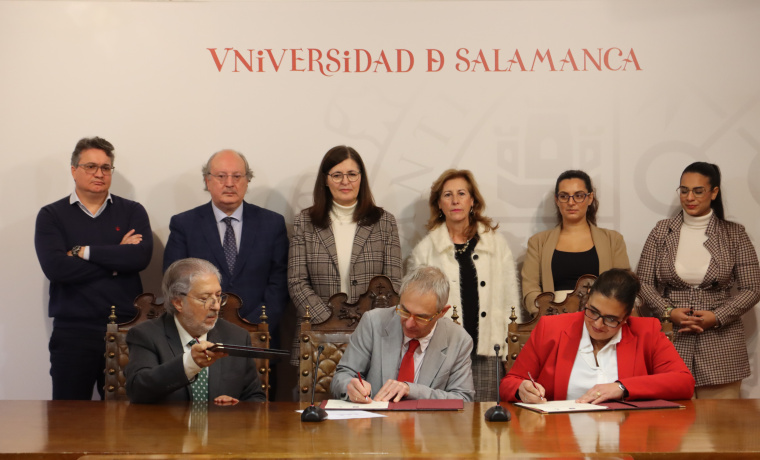 Acto de firma del convenio USAL con Fundación Instituto de Cultura Gitana y Asociación Unión y Progreso Mujer Romaní 