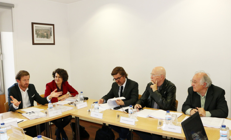 El jurado del Premio Eduardo Lourenço en un momento de la reunión