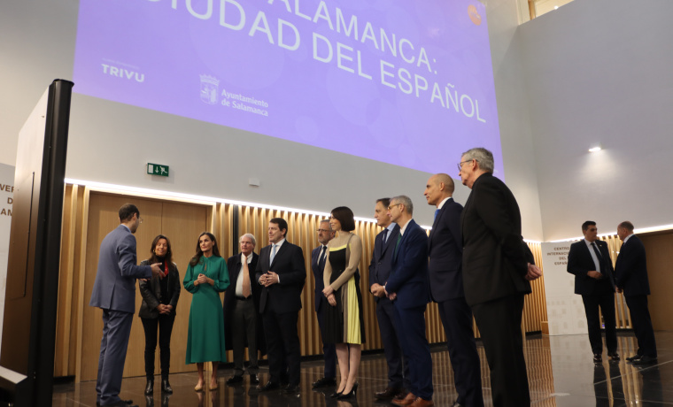 La Reina Letizia visita el Centro Internacional del Español de la USAL 