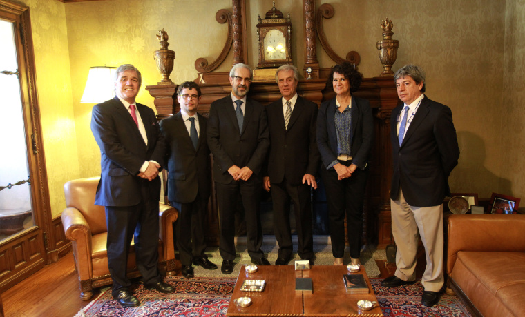 Francisco Bustillo, Álvaro Vázquez, Tabaré Vázquez, Mª Ángeles Serrano, y Juan Jesús Cruz.
