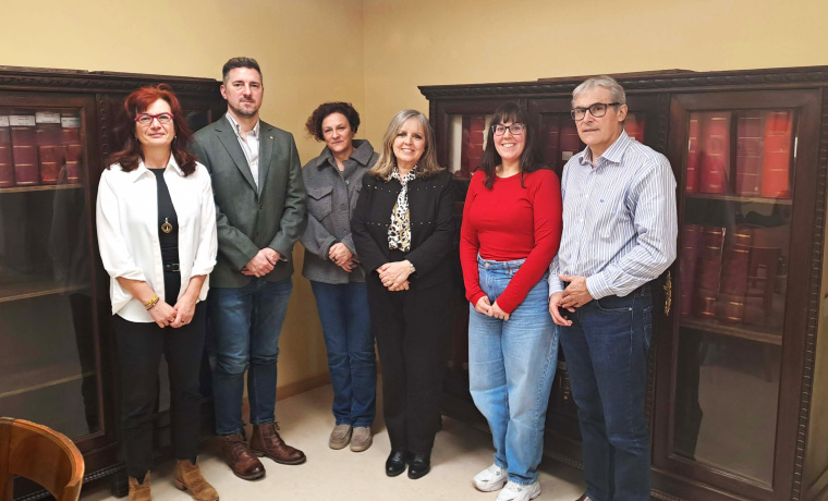 Jurado compuesto por Marta Gutiérrez Sastre, Vicente J. Marcet Rodríguez, Milagro Martín Clavijo, Inmaculada Sánchez Barrios,  Alicia García Holgado y Julio López Abán