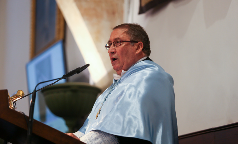 El jurado concede este reconocimiento al catedrático de Teoría e Historia de la Educación por la calidad de su artículo sobre la ‘Fiesta de la Ciencia’