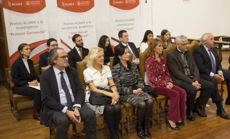 Alumni-Universidad de Salamanca entrega los premios ‘Profesor Garmendia’, ‘José Manuel Gómez Pérez’ y ‘López Martí’