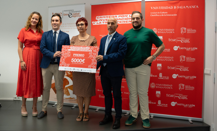 Entrega del premio al proyecto T-Balance