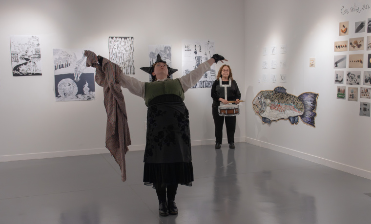 La Salaseis de la Facultad de Bellas Artes reivindica la identidad asturiana en la muestra ‘Señardá’