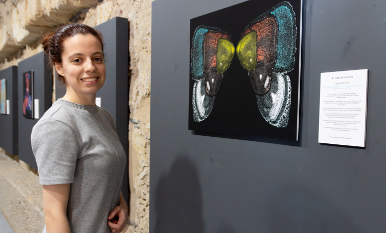 Natalia Varela Andrés ganadora del certamen con la obra "El Vuelo de la Mente": Ciencia y Arte en Pleno Vuelo"