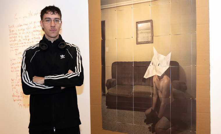 Carlos González, artista y autor de "Cuidado con el perro"