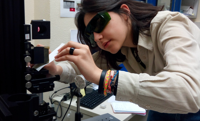 María Sánchez Hernández, estudiante del Máster en Física y Tecnología de los Láseres de la Universidad de Salamanca