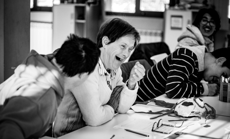 "Risas" de Paula Ortiz