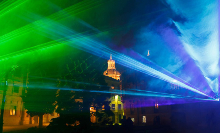Imagen de un espectáculo de luces en la ciudad de Salamanca