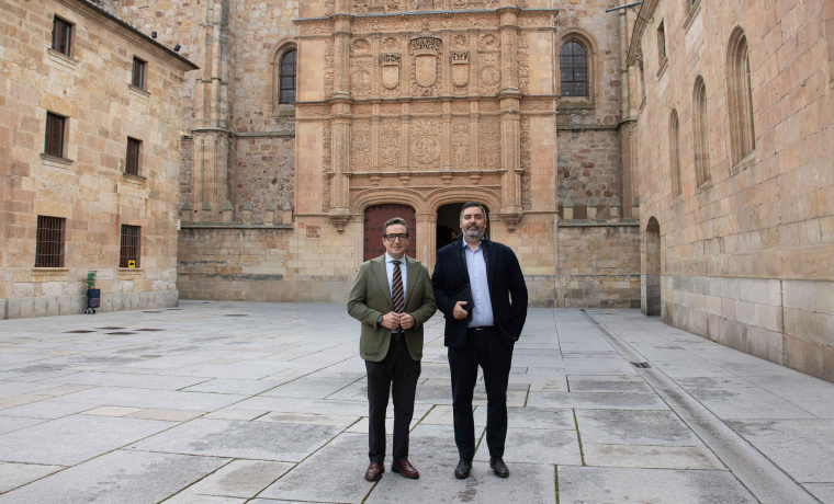 El rector, Juan Manuel Corchado; y el el subdirector general del centro tecnológico, Sergio Sanz