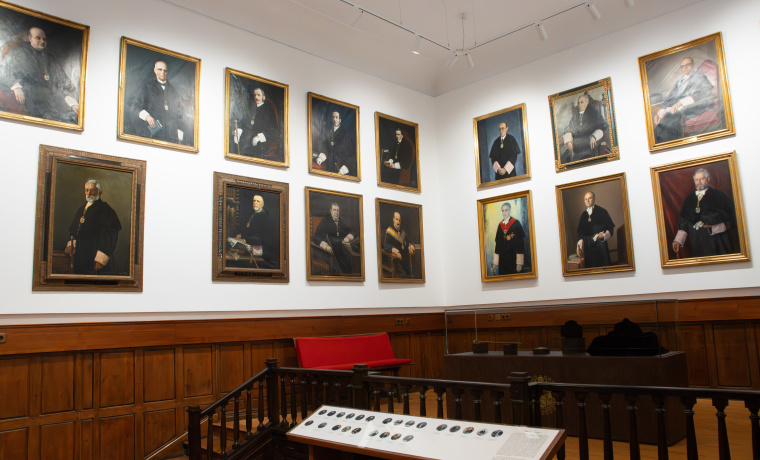 Abierta al público la nueva Galería de Retratos de Rectores de la Universidad de Salamanca