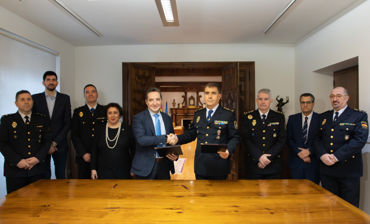 La Universidad de Salamanca y la Policía Nacional implantan un laboratorio de Ciencias Forenses Digital